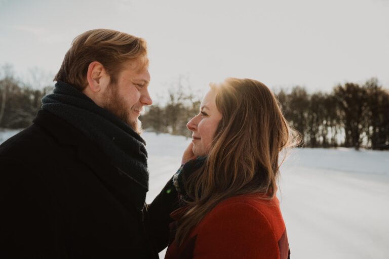 Lars & Roelien - Een verlovingsshoot - in de sneeuw - Terhorsterzand, Drenthe