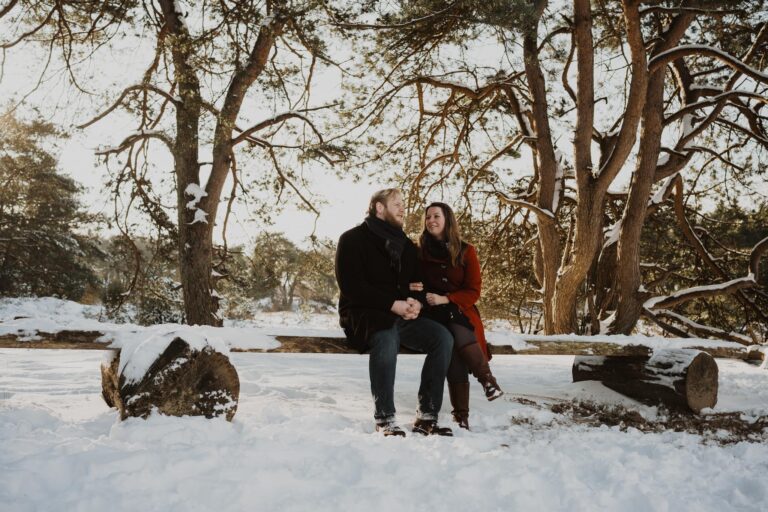 Lars & Roelien - Een verlovingsshoot - in de sneeuw - Terhorsterzand, Drenthe
